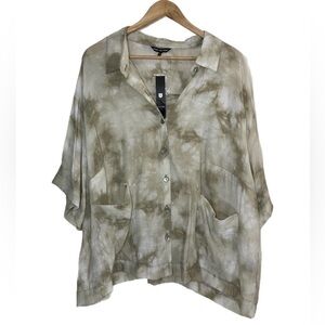 Unique Spectrum Green and white tie dye oversize short sleeve button up top NWT